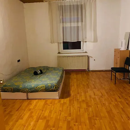 Einfache Wohnung, Pension, In Mit 4 Bis 5 Schlafplaetzen